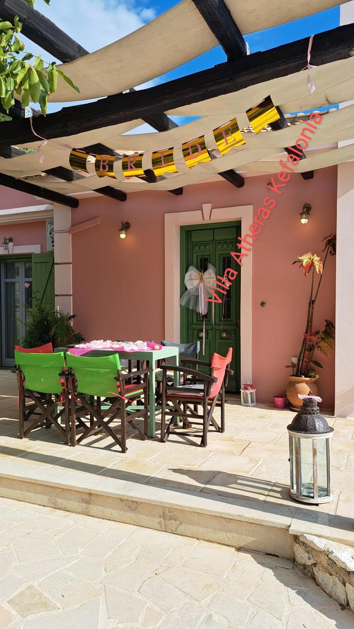 Country Villa Atheras Bilik gambar